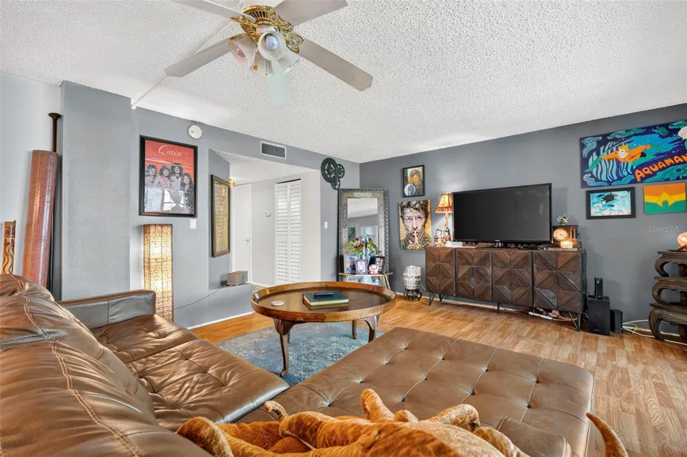 6960 20TH AVENUE #105 St Petersburg, FL 33710