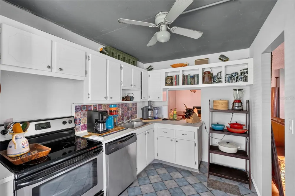 6960 20TH AVENUE #105 St Petersburg, FL 33710