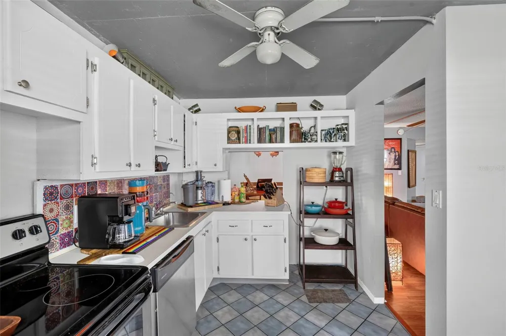 6960 20TH AVENUE #105 St Petersburg, FL 33710