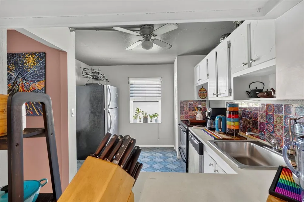 6960 20TH AVENUE #105 St Petersburg, FL 33710