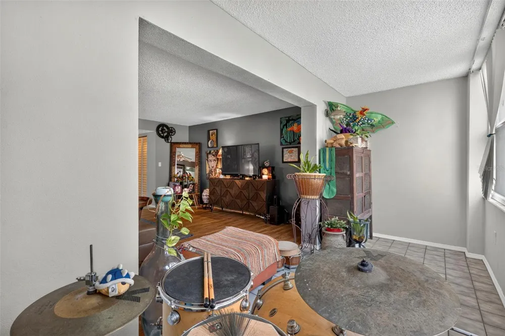 6960 20TH AVENUE #105 St Petersburg, FL 33710