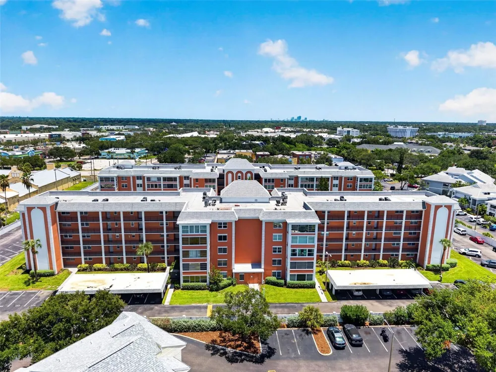 6960 20TH AVENUE #105 St Petersburg, FL 33710