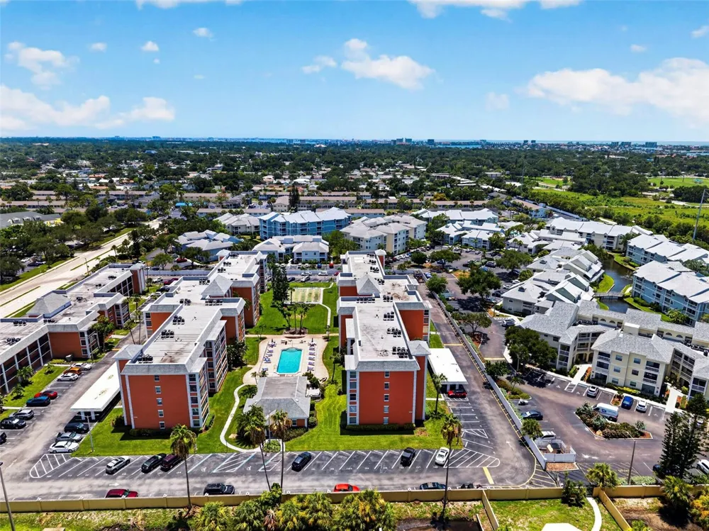 6960 20TH AVENUE #105 St Petersburg, FL 33710