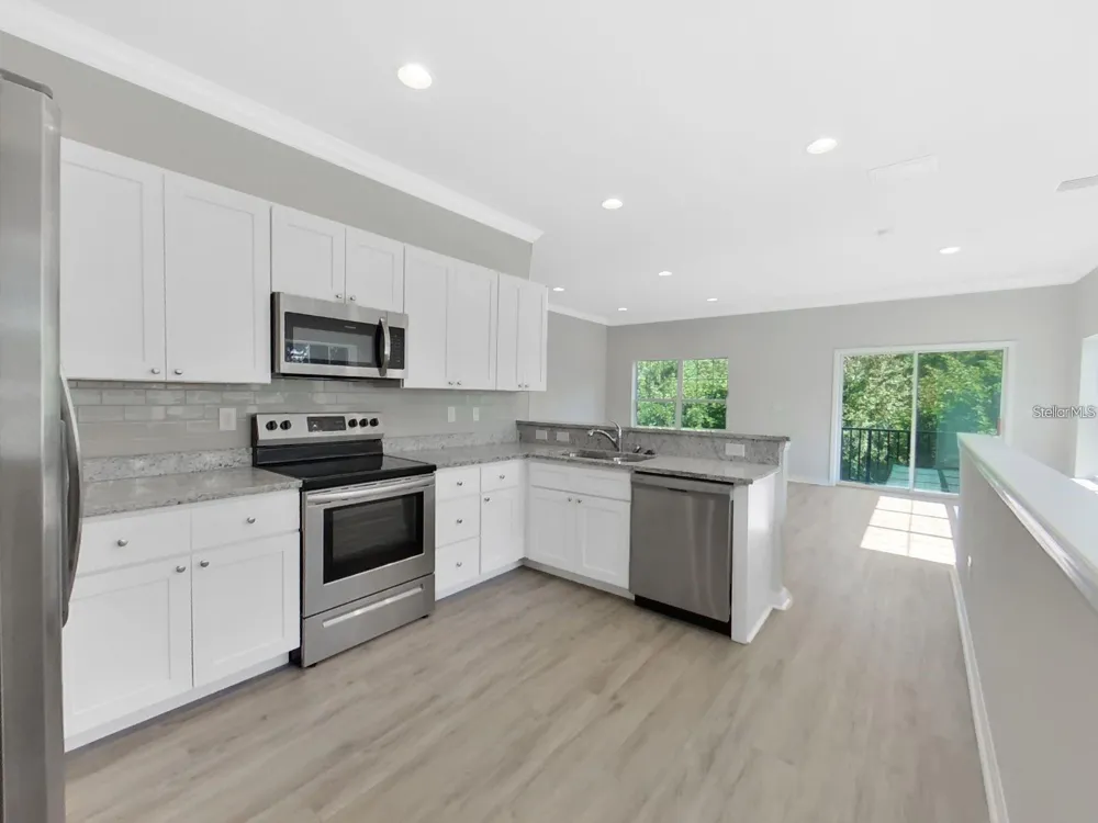 8303 KING BLOSSOM COURT Tampa, FL 33615