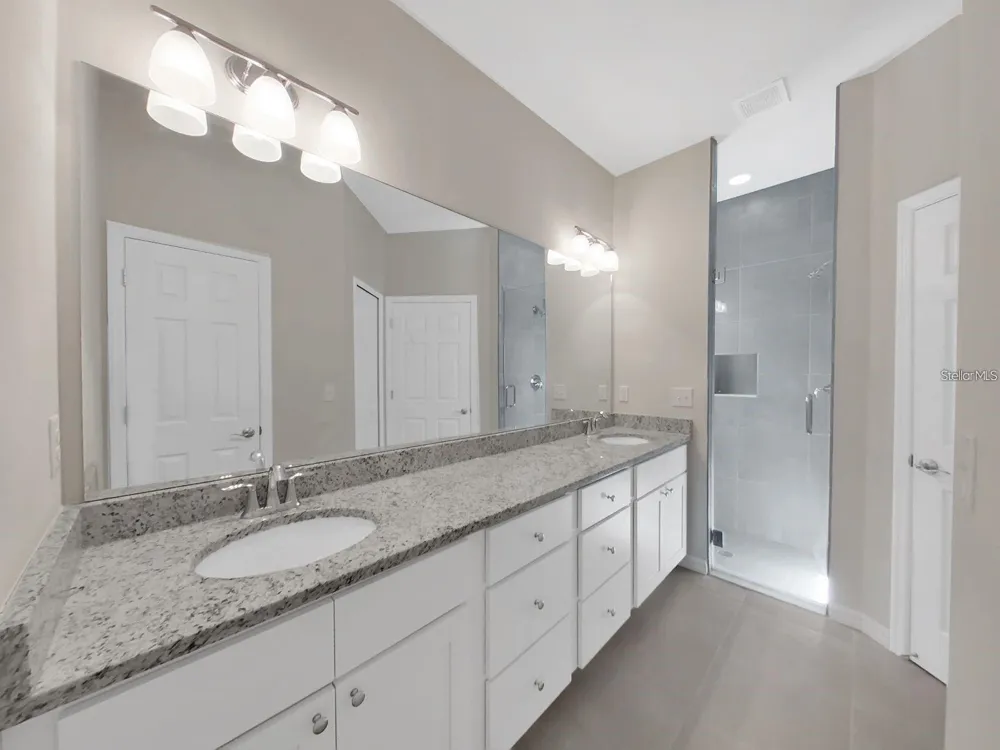 8303 KING BLOSSOM COURT Tampa, FL 33615