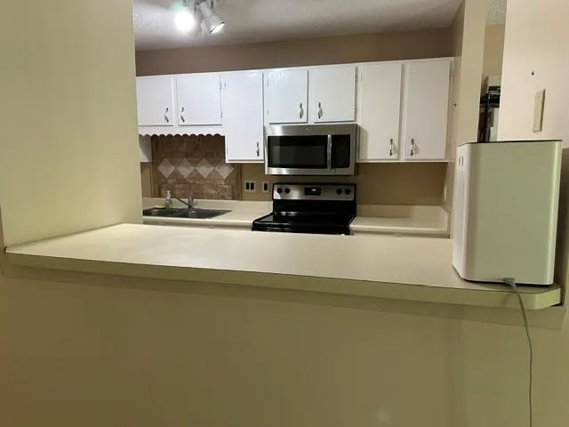 1389 Berry Ridge Road #103 Eagan, MN 55123