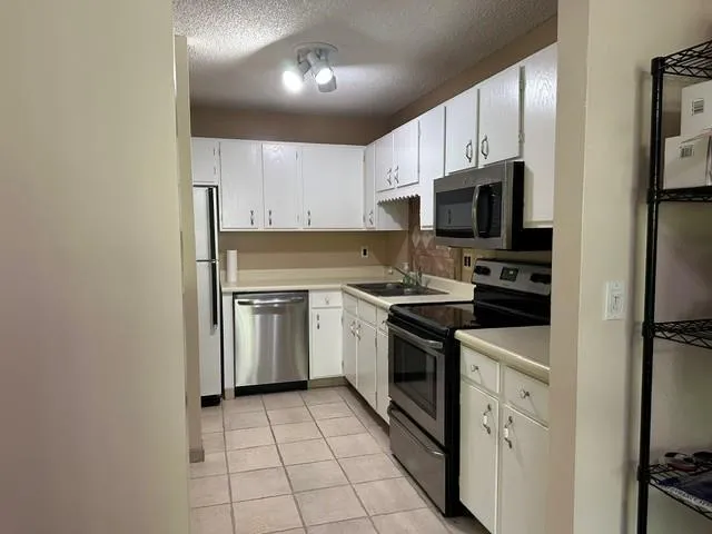 1389 Berry Ridge Road #103 Eagan, MN 55123