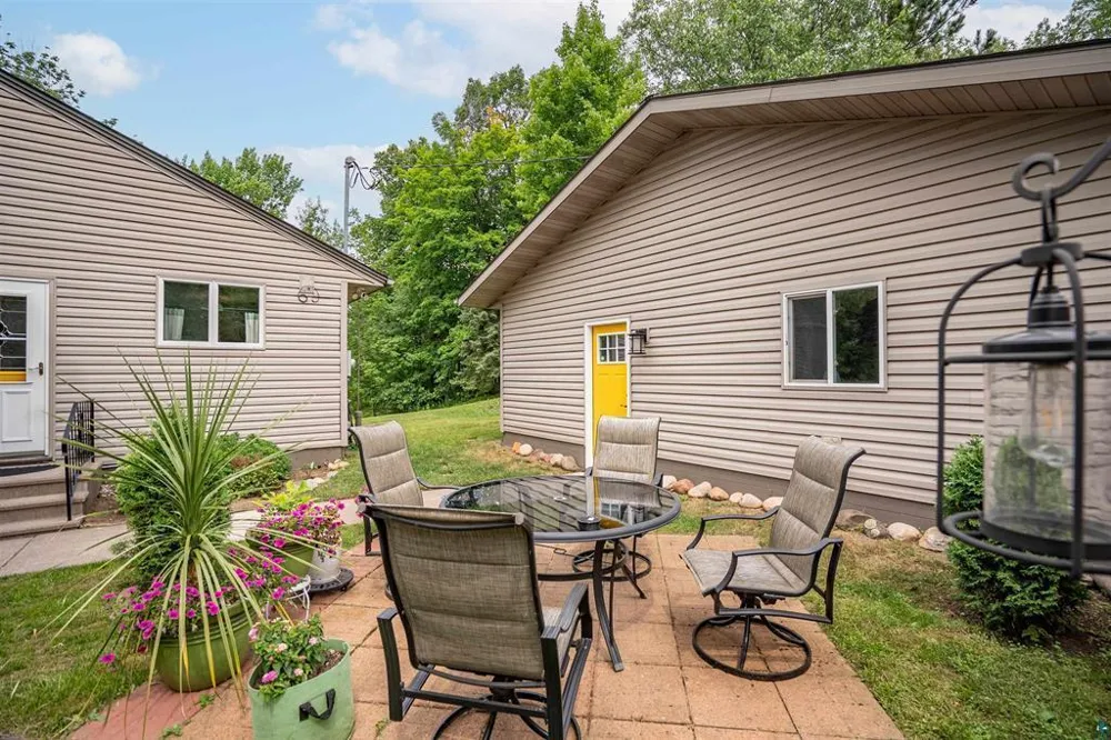 1295 Gault Road Wrenshall, MN 55797