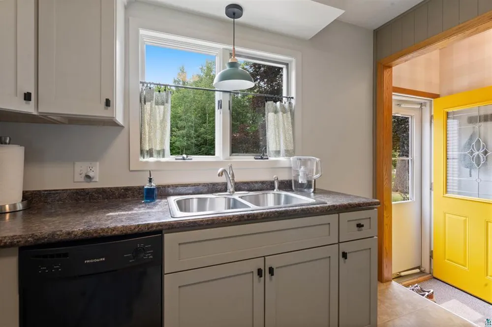 1295 Gault Road Wrenshall, MN 55797