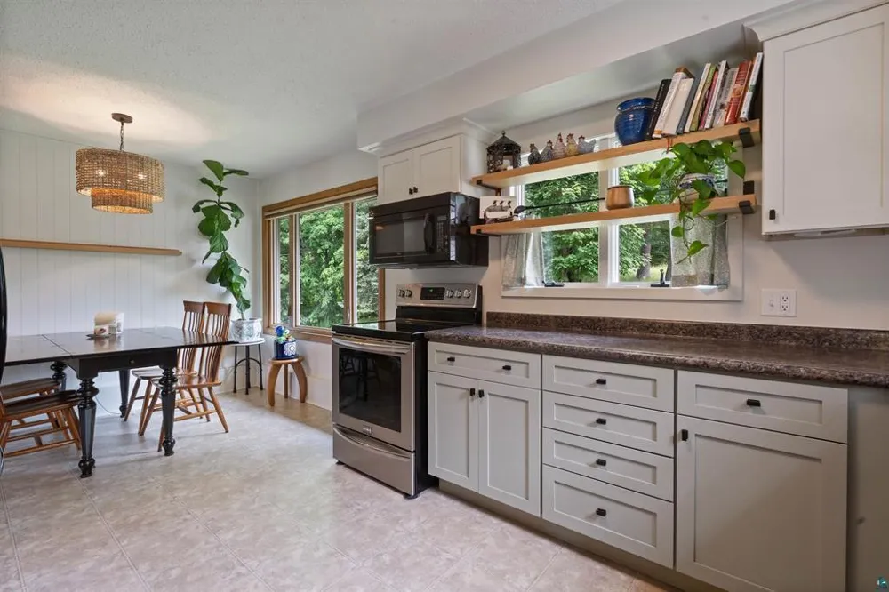 1295 Gault Road Wrenshall, MN 55797