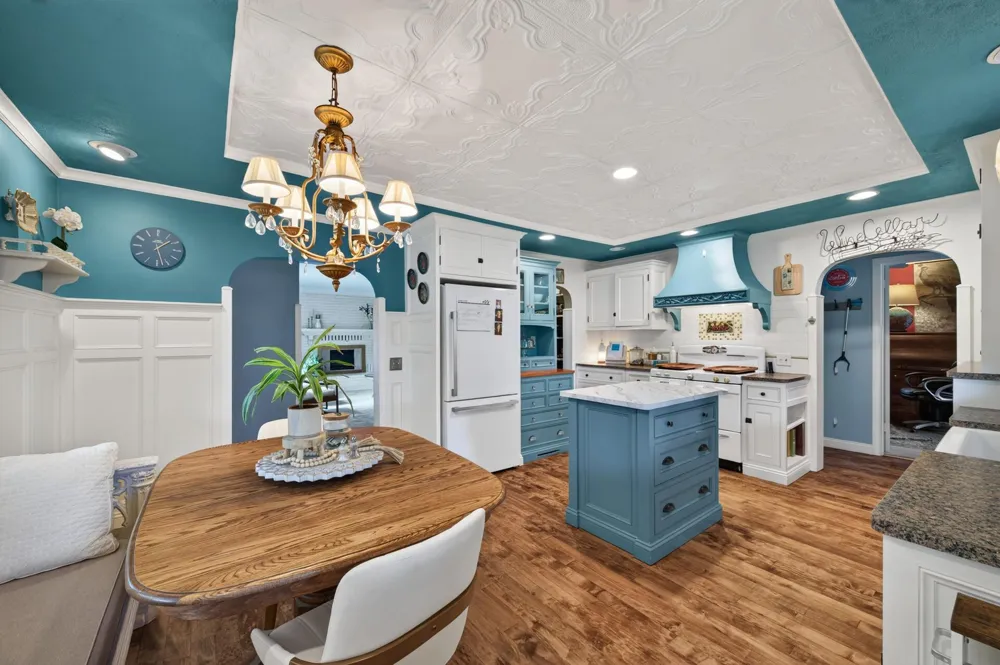 6044 48th Street Oakdale, MN 55128