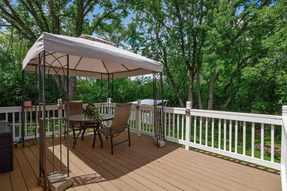 6044 48th Street Oakdale, MN 55128