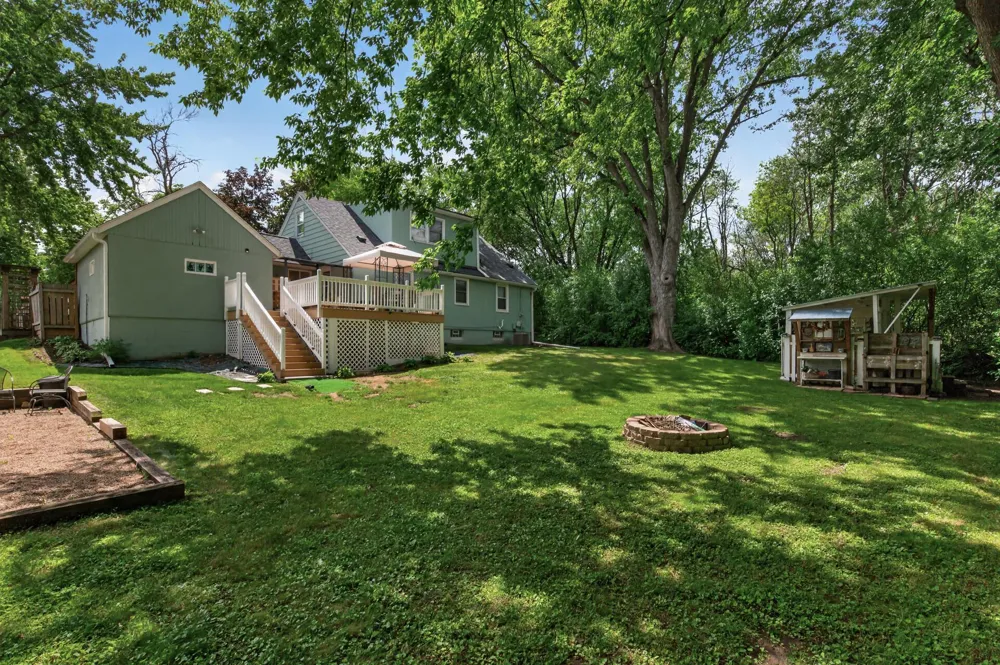6044 48th Street Oakdale, MN 55128