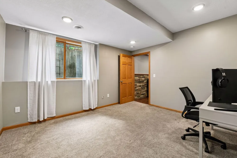 4934 Baker Road Minnetonka, MN 55343