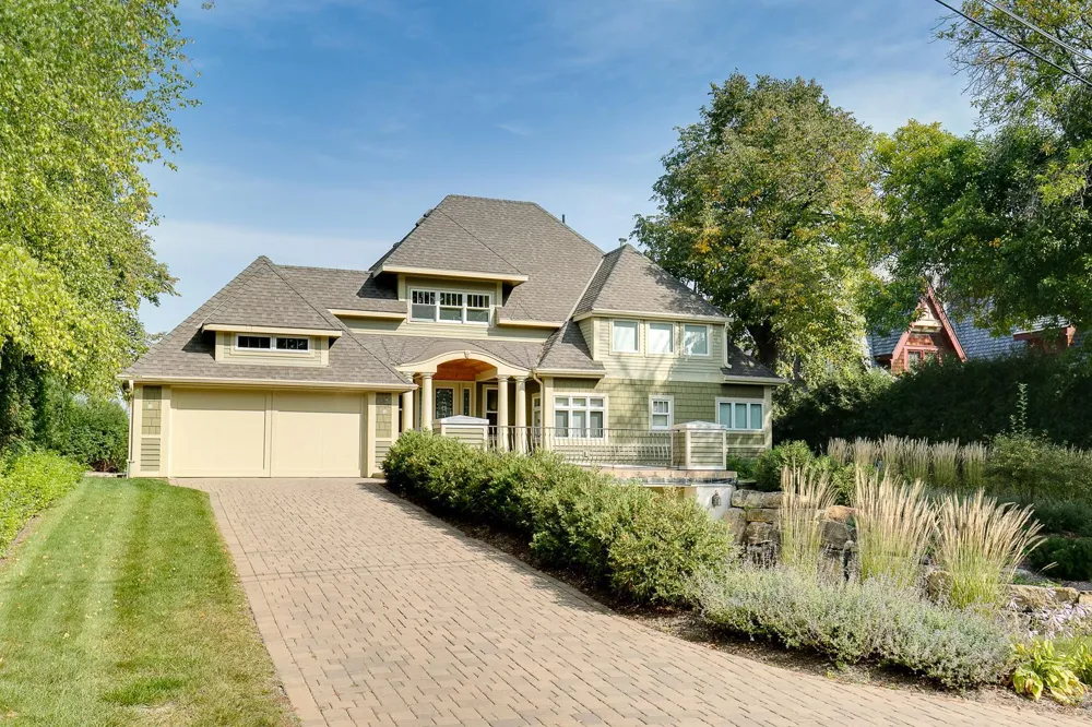 26170 Birch Bluff Road Excelsior, MN 55331