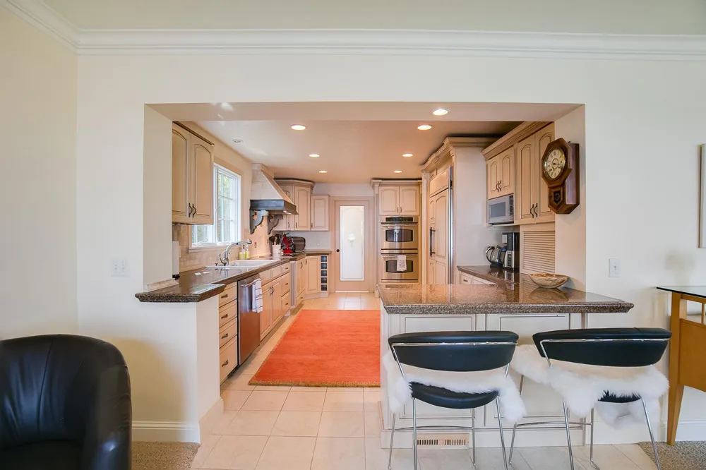 26170 Birch Bluff Road Excelsior, MN 55331