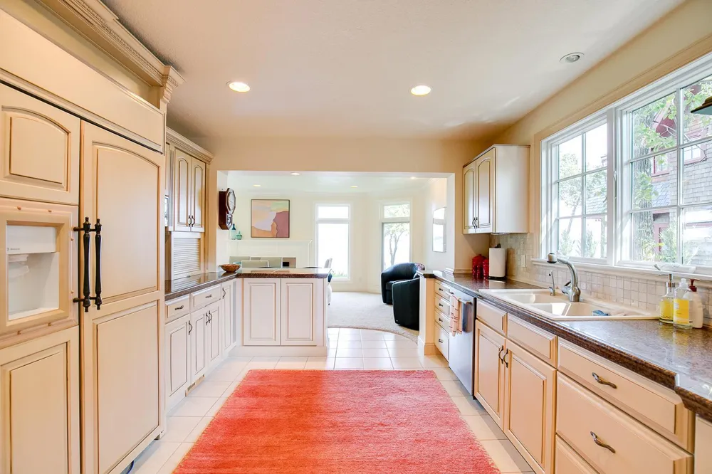 26170 Birch Bluff Road Excelsior, MN 55331