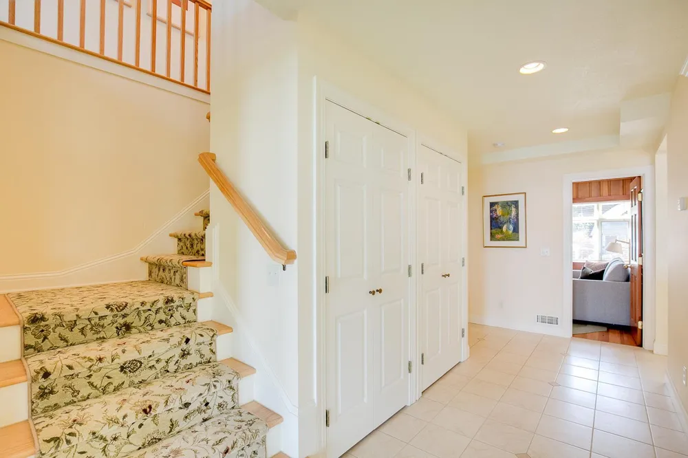 26170 Birch Bluff Road Excelsior, MN 55331
