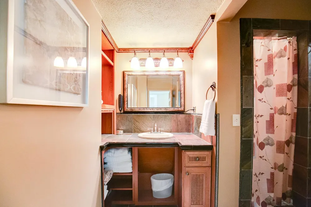 26170 Birch Bluff Road Excelsior, MN 55331