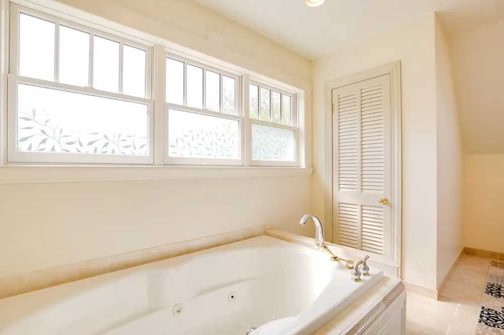 26170 Birch Bluff Road Excelsior, MN 55331