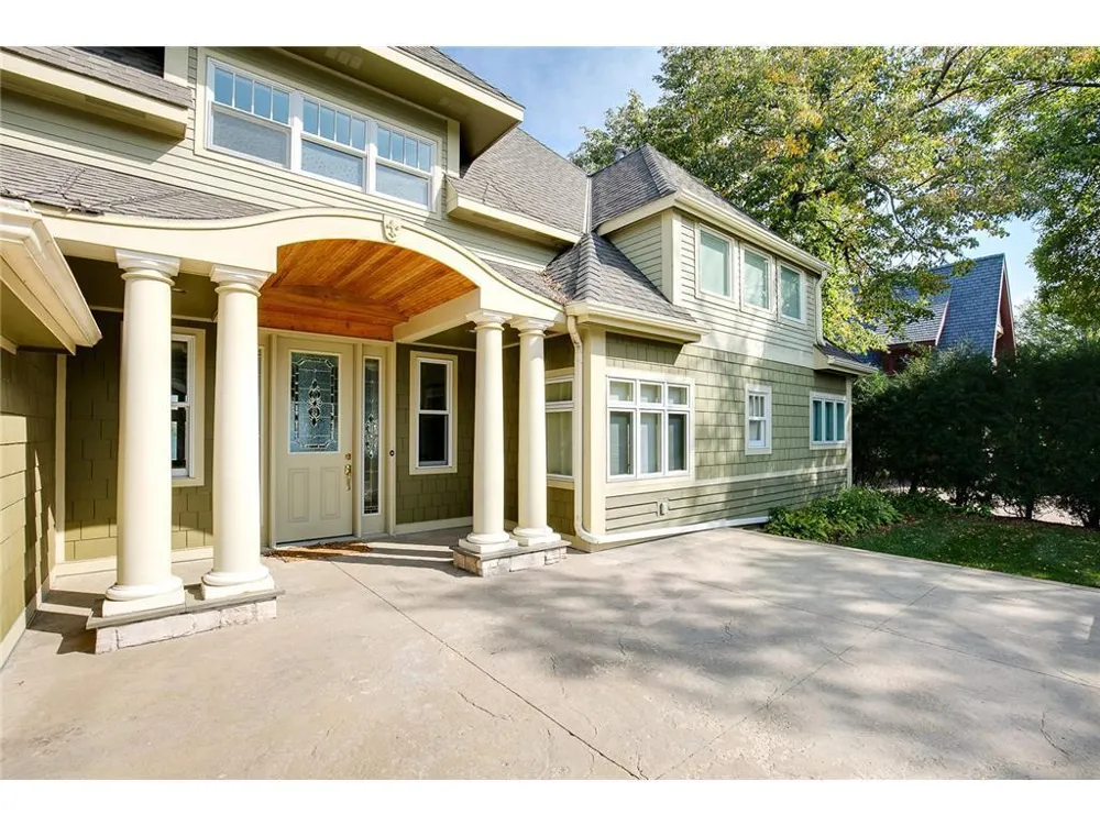 26170 Birch Bluff Road Excelsior, MN 55331