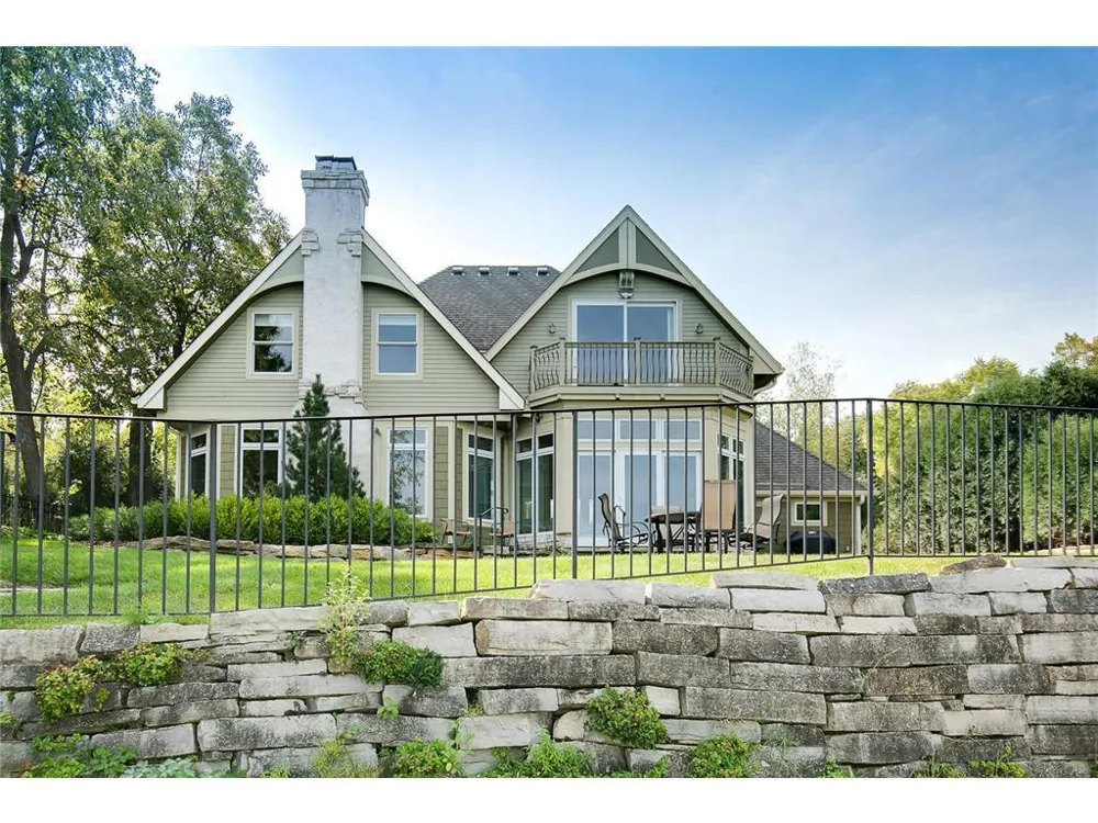 26170 Birch Bluff Road Excelsior, MN 55331
