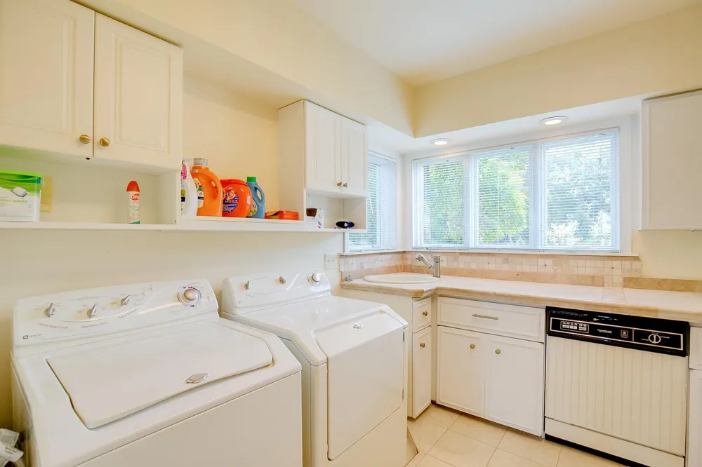26170 Birch Bluff Road Excelsior, MN 55331