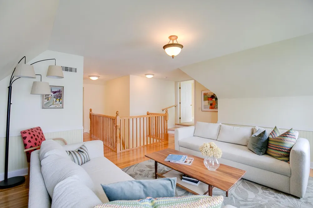 26170 Birch Bluff Road Excelsior, MN 55331