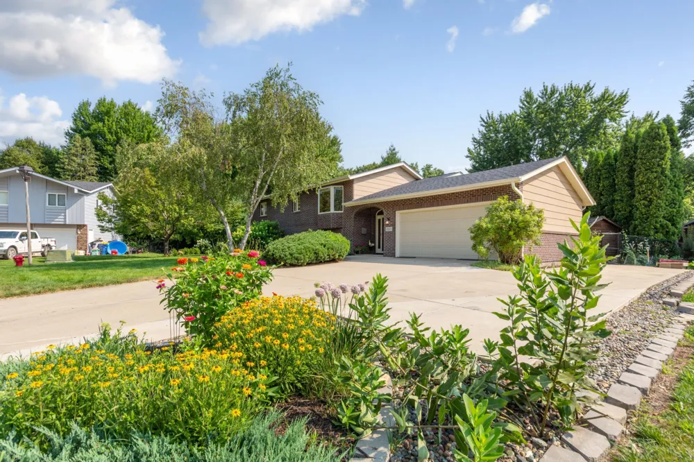 1017 Whittier Court Northfield, MN 55057