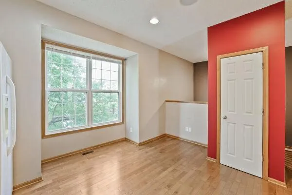 5213 Scott Trail Robbinsdale, MN 55422