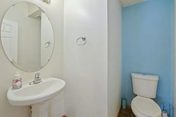 5213 Scott Trail Robbinsdale, MN 55422