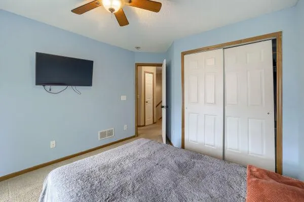 5213 Scott Trail Robbinsdale, MN 55422