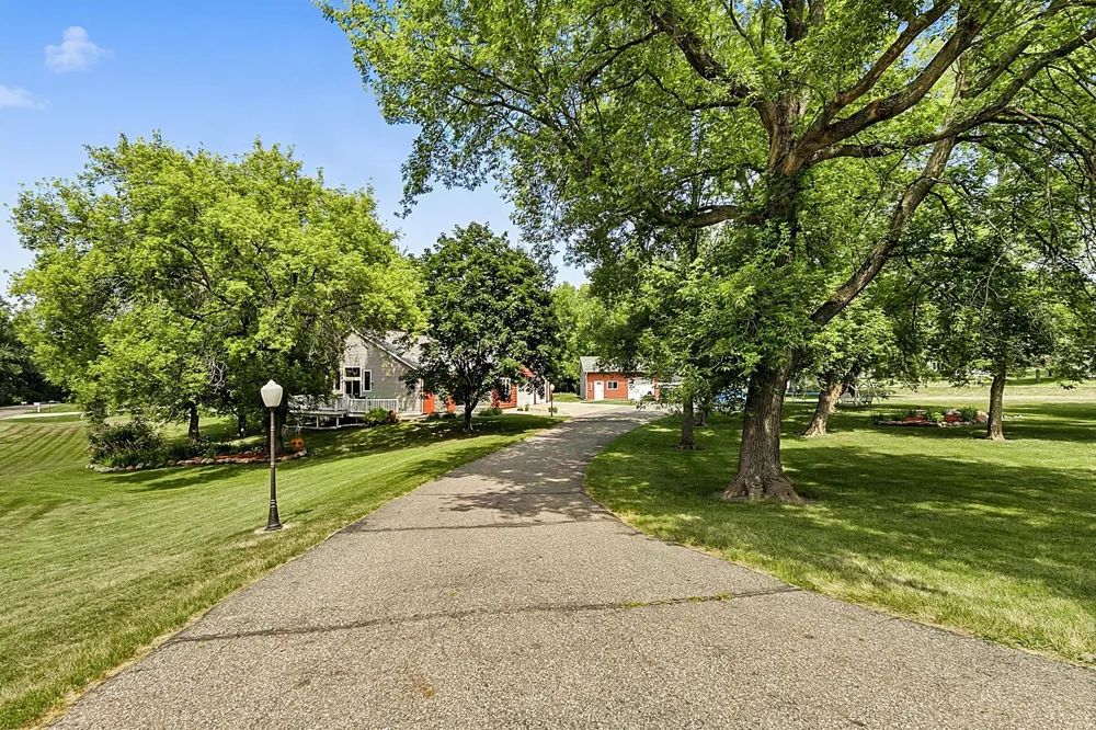 17256 Northwood Drive Paynesville, MN 56362