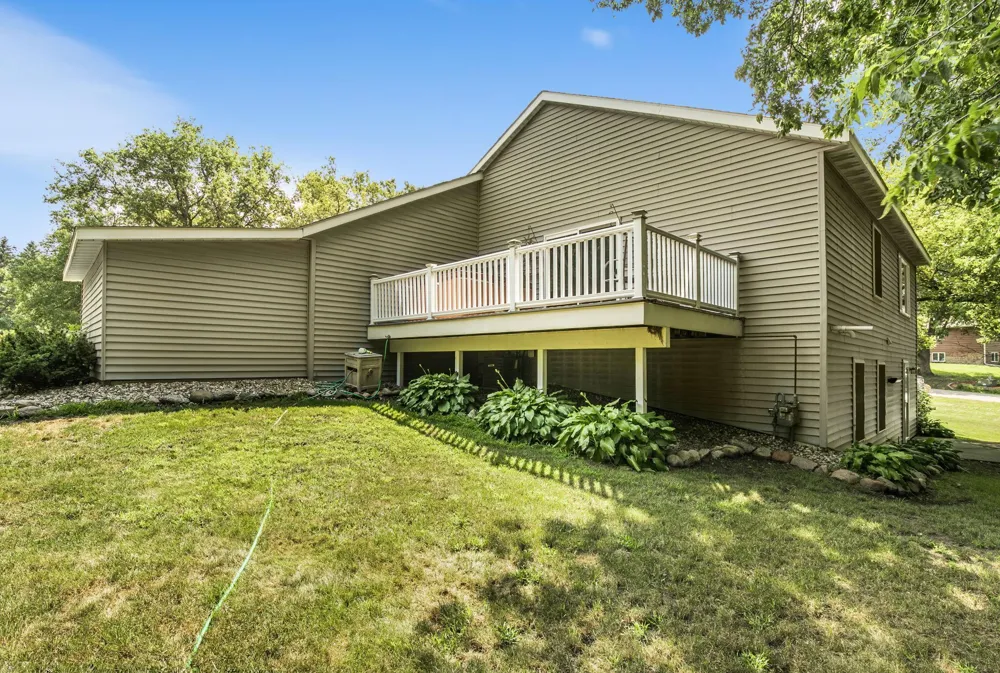 17256 Northwood Drive Paynesville, MN 56362