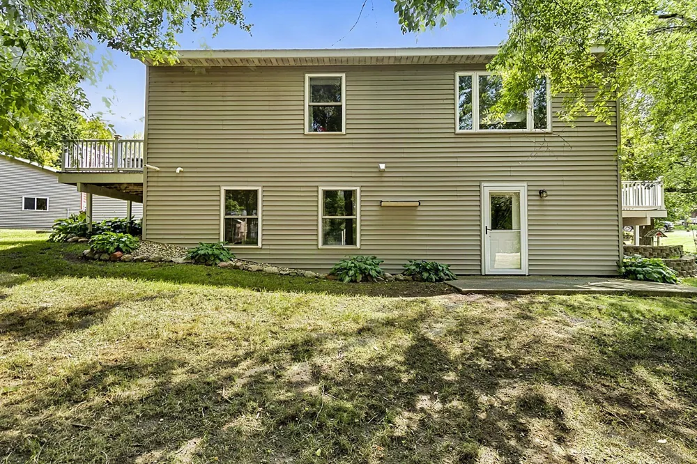 17256 Northwood Drive Paynesville, MN 56362