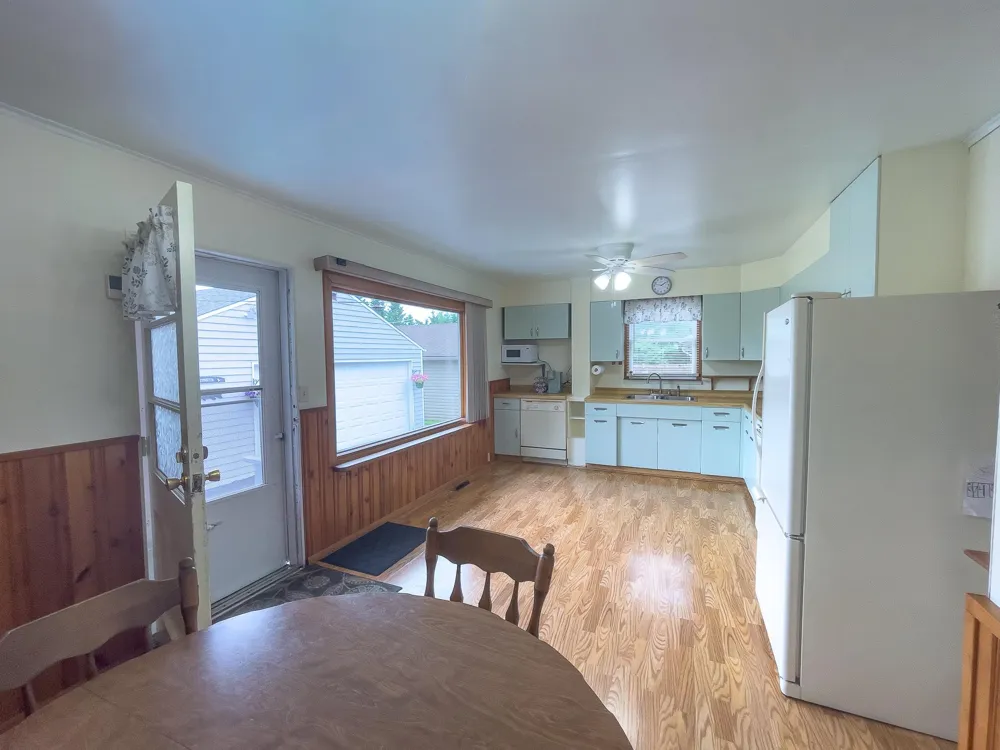 11 Ives Road Silver Bay, MN 55614