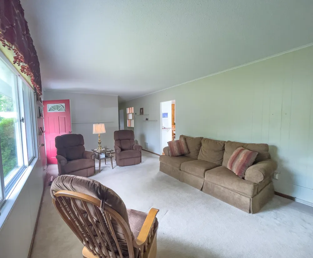 11 Ives Road Silver Bay, MN 55614