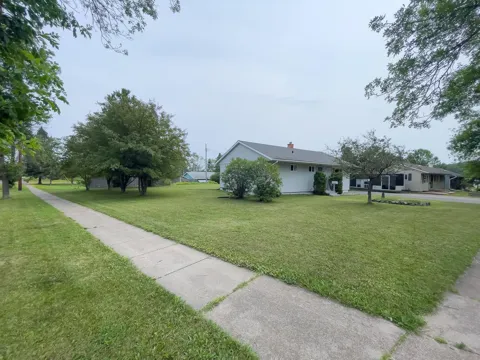 11 Ives Road