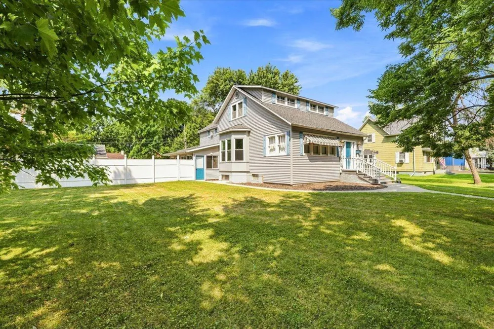 413 8th Street Breckenridge, MN 56520