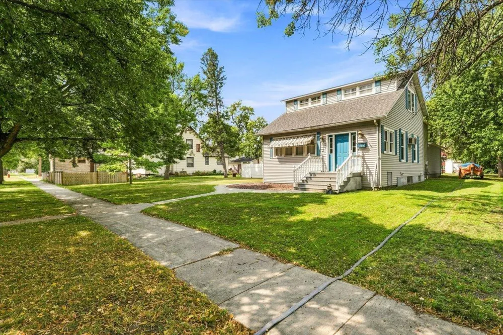 413 8th Street Breckenridge, MN 56520