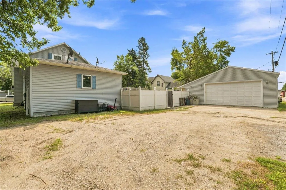 413 8th Street Breckenridge, MN 56520