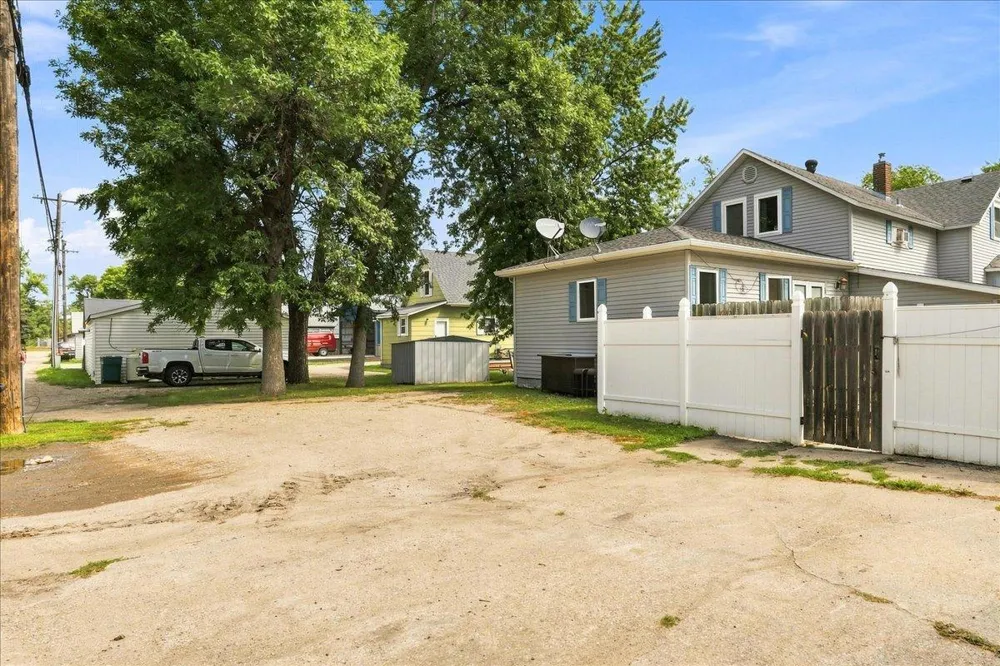 413 8th Street Breckenridge, MN 56520