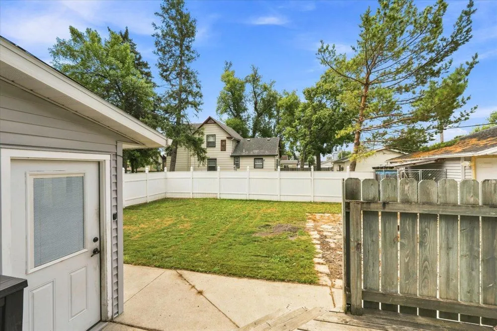 413 8th Street Breckenridge, MN 56520