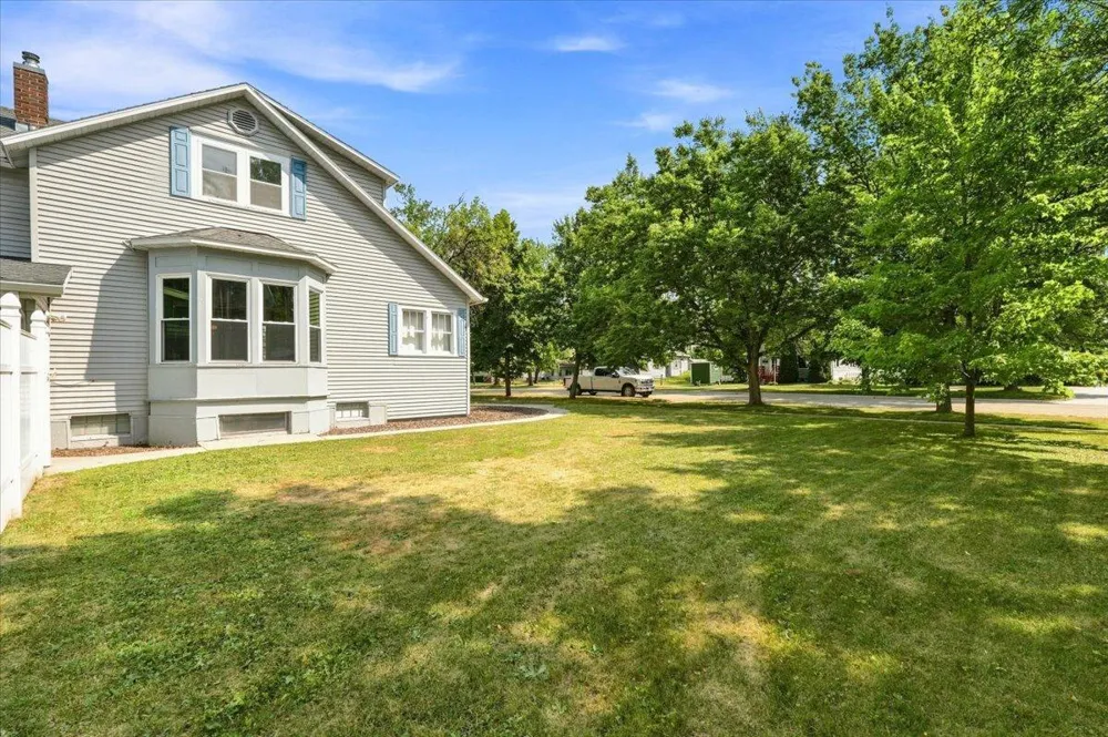 413 8th Street Breckenridge, MN 56520