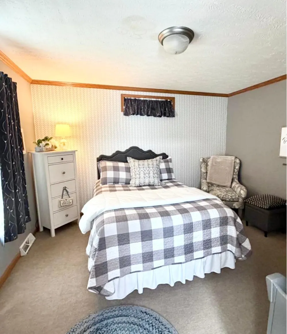 2205 Nightingale Avenue NW Stewartville, MN 55976