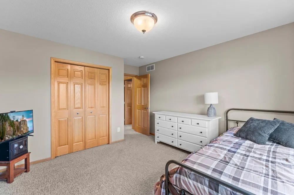 24678 Churchview Circle New Prague, MN 56071