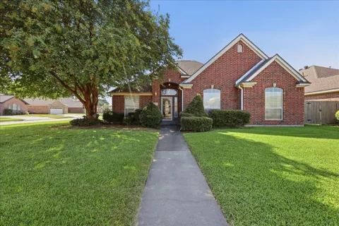 2831 Meadowbrook Lane
