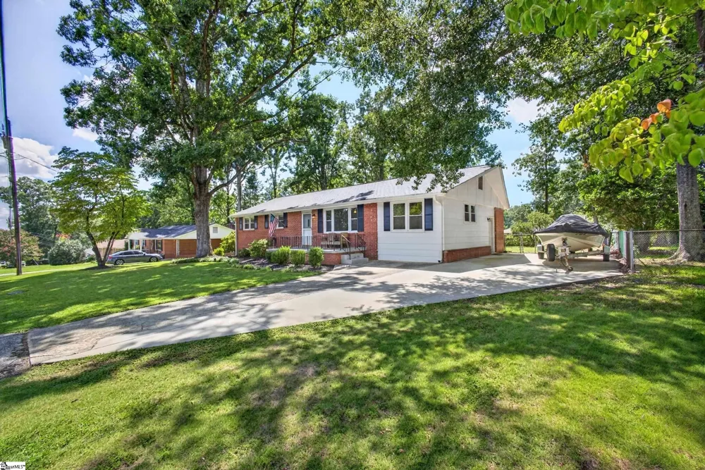 200 Creighton Drive Taylors, SC 29687