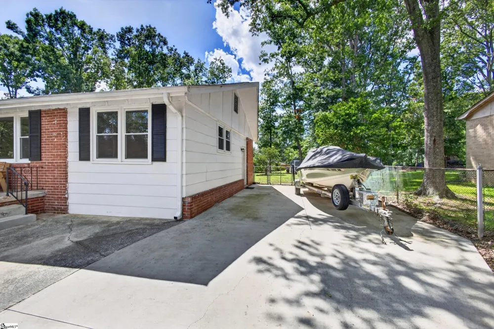 200 Creighton Drive Taylors, SC 29687