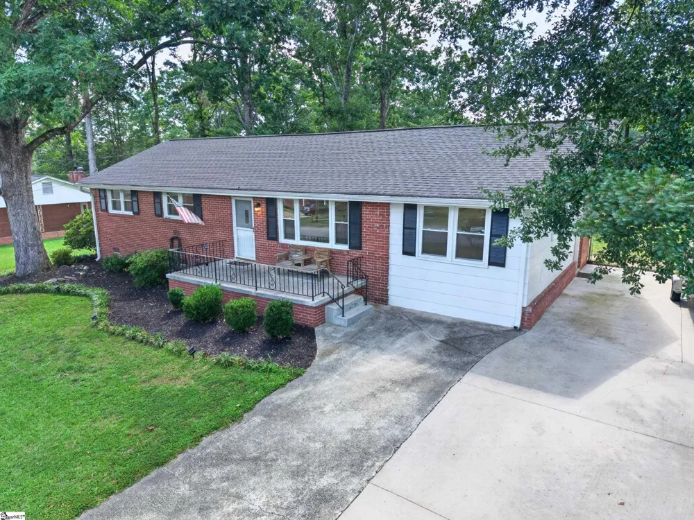 200 Creighton Drive Taylors, SC 29687